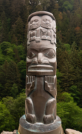 DowntownTotem2