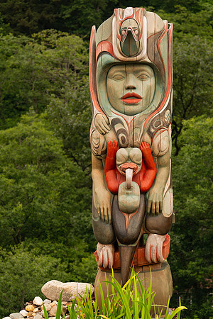 cityHall Totem2
