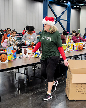 UP ToysforTots  0245