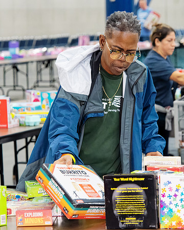 UP ToysforTots  0256