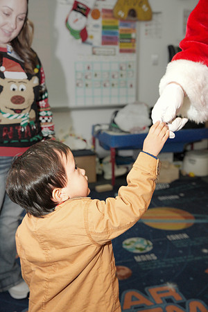 ReavesCNLCSanta 0828