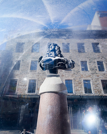 Louis SnowGlobe