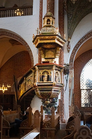 Pulpet Church